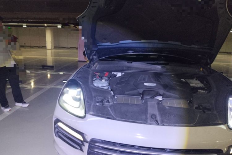 Used Porsche Cayenne 2018 Cayenne 3.0T Engine Bay Right