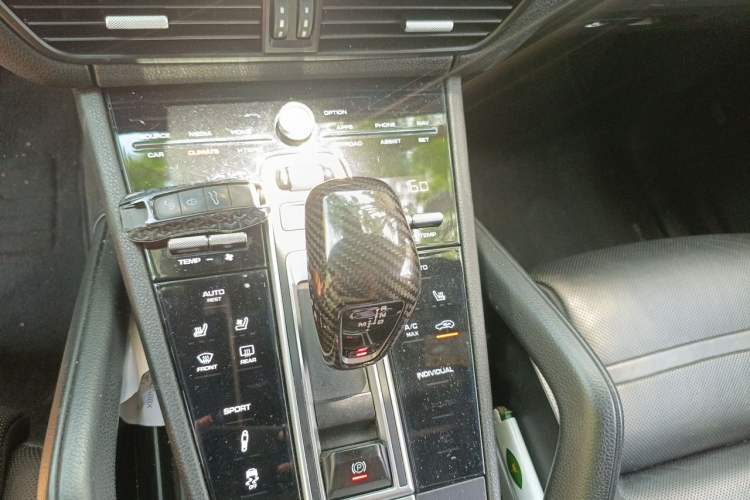Used Porsche Cayenne 2018 Cayenne 3.0T Gear Lever