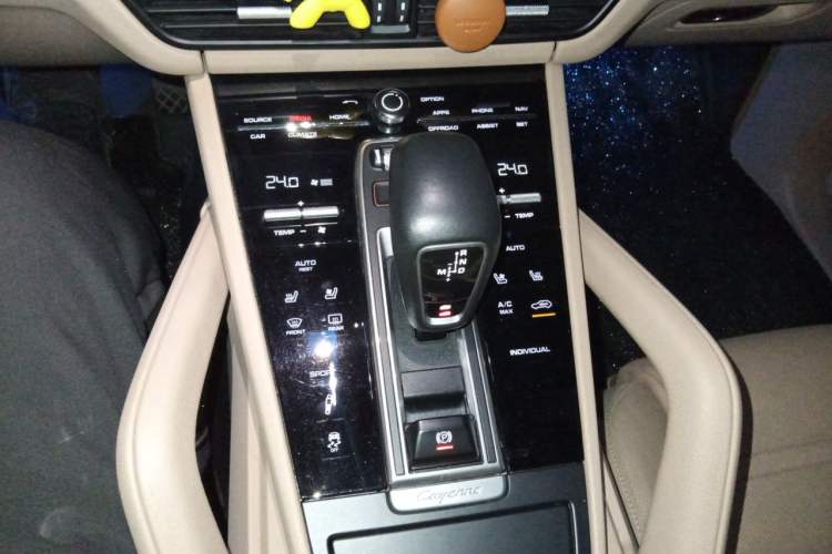 Used Porsche Cayenne 2018 Cayenne 3.0T Gear Lever