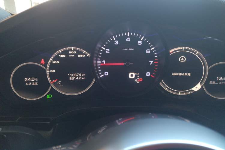 Used Porsche Cayenne 2018 Cayenne 3.0T Instrument Cluster