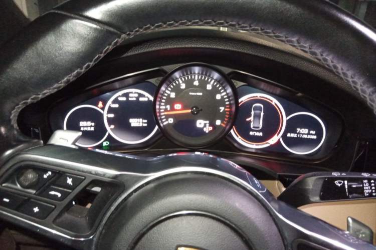 Used Porsche Cayenne 2018 Cayenne 3.0T Instrument Cluster