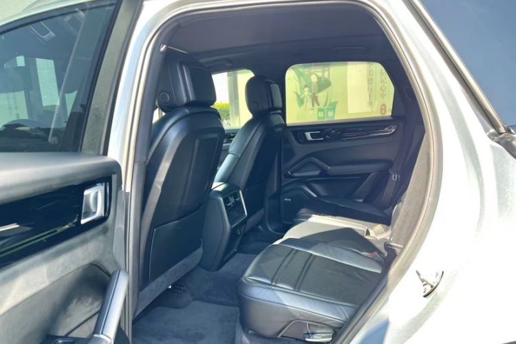 Used Porsche Cayenne 2018 Cayenne 3.0T Interior 2