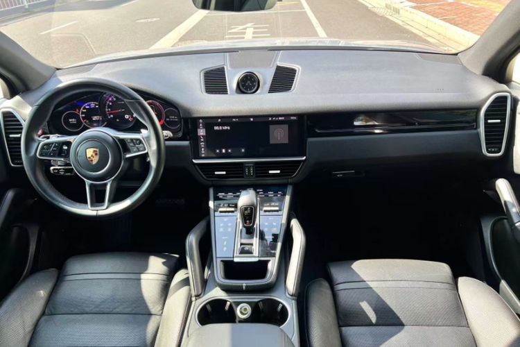 Used Porsche Cayenne 2018 Cayenne 3.0T Interior 3