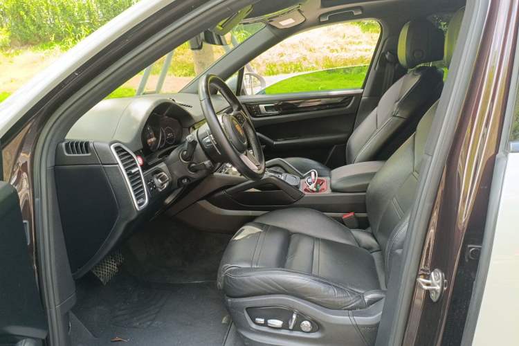 Used Porsche Cayenne 2018 Cayenne 3.0T Left Front Seat