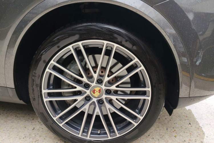 Used Porsche Cayenne 2018 Cayenne S 2.9T Right Front Wheel Hub