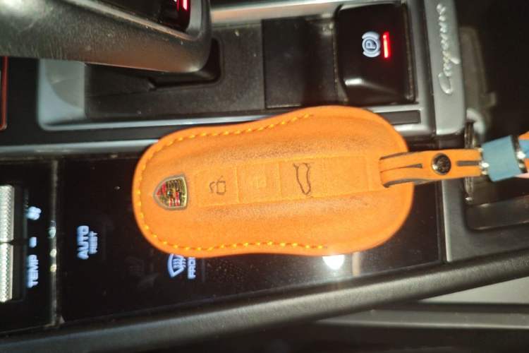 Used Porsche Cayenne  Vehicle Key