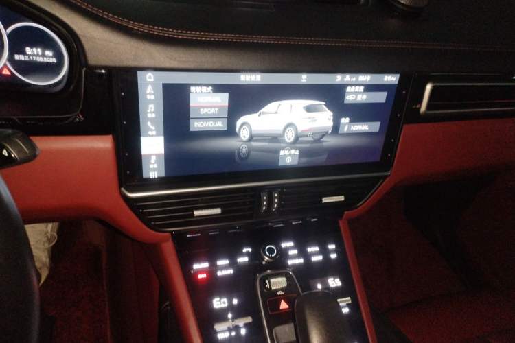 Used Porsche Cayenne 2018 Cayenne 3.0T Audio And AC Panel