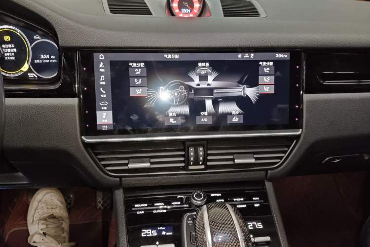 Used Porsche Cayenne 2018 Cayenne 3.0T Audio And AC Panel