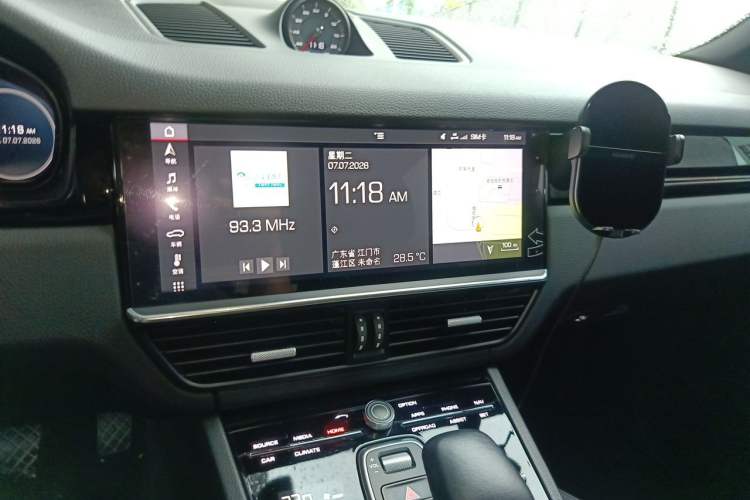 Used Porsche Cayenne 2018 Cayenne 3.0T Audio And AC Panel