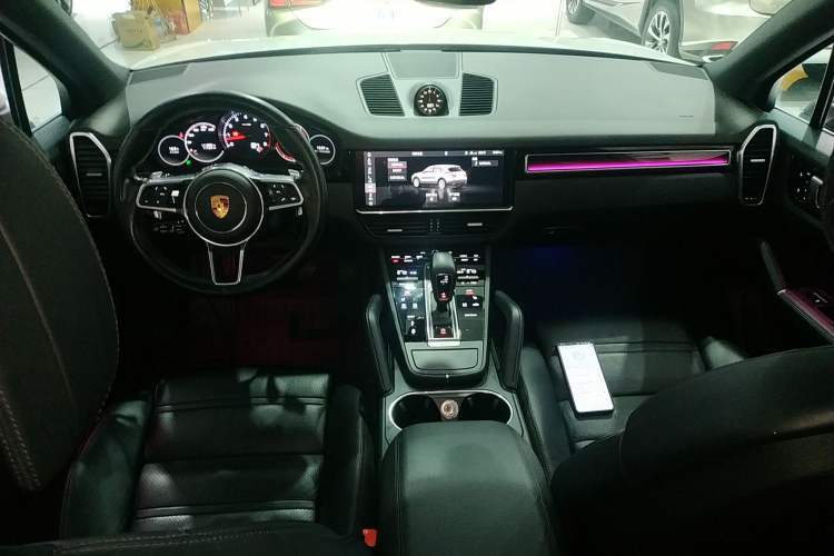 Used Porsche Cayenne 2018 Cayenne 3.0T Center Console
