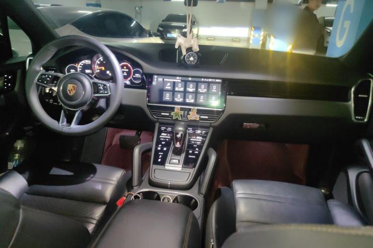 Used Porsche Cayenne 2018 Cayenne 3.0T Center Console