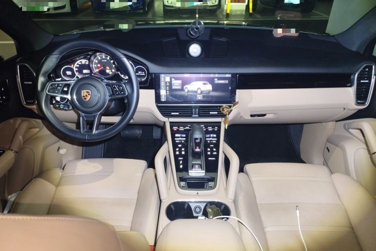 Used Porsche Cayenne 2018 Cayenne 3.0T Center Console