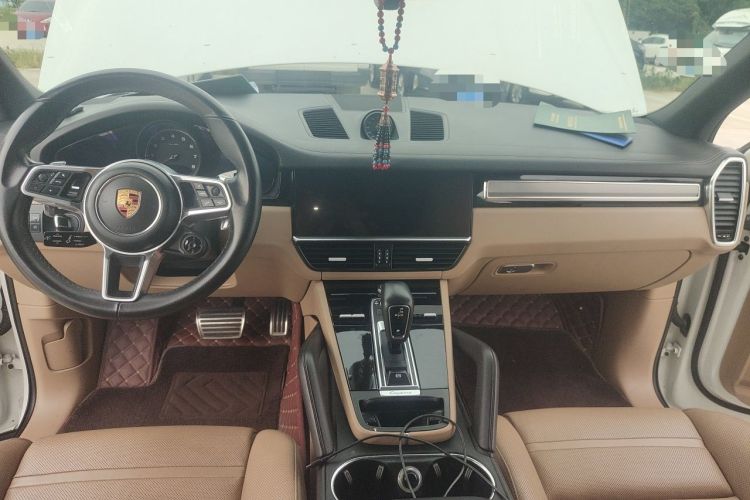Used Porsche Cayenne 2018 Cayenne S 2.9T Center Console