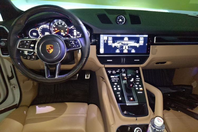 Used Porsche Cayenne 2018 Cayenne 3.0T Center Console