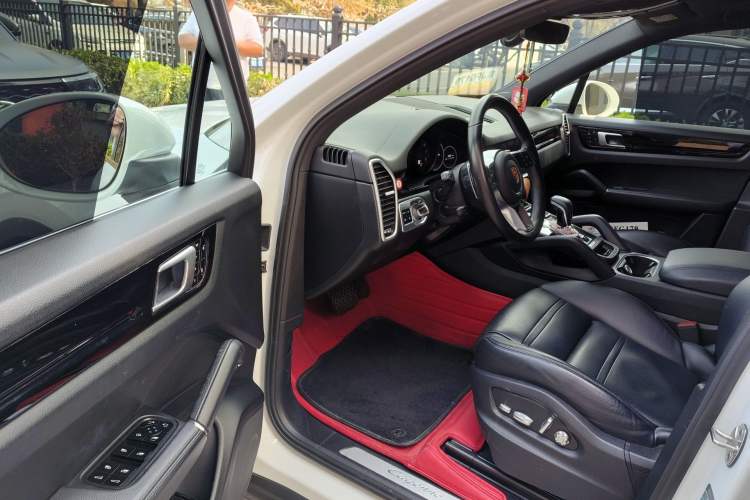 Used Porsche Cayenne 2018 Cayenne 3.0T Driver Seat