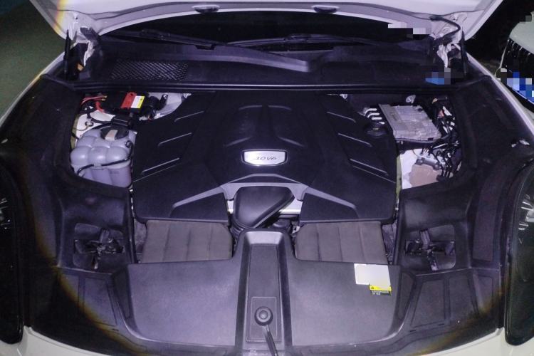 Used Porsche Cayenne 2018 Cayenne 3.0T Engine Bay