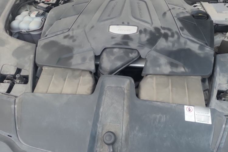Used Porsche Cayenne 2018 Cayenne 3.0T Engine Bay