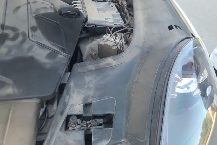 Used Porsche Cayenne 2018 Cayenne 3.0T Engine Bay Left