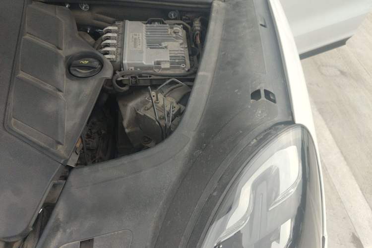 Used Porsche Cayenne 2018 Cayenne S 2.9T Engine Bay Left