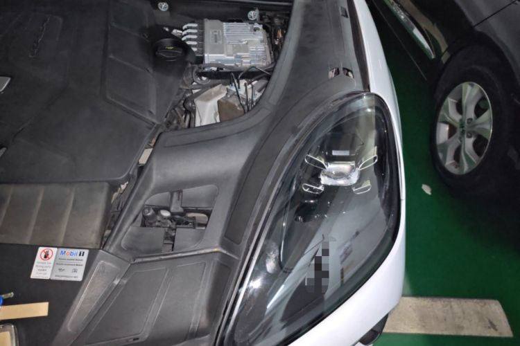 Used Porsche Cayenne 2018 Cayenne 3.0T Engine Bay Left