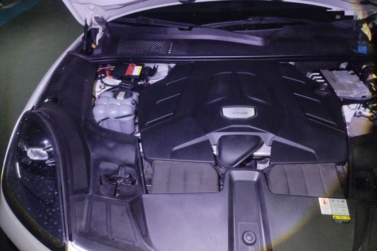 Used Porsche Cayenne 2018 Cayenne 3.0T Engine Bay Right