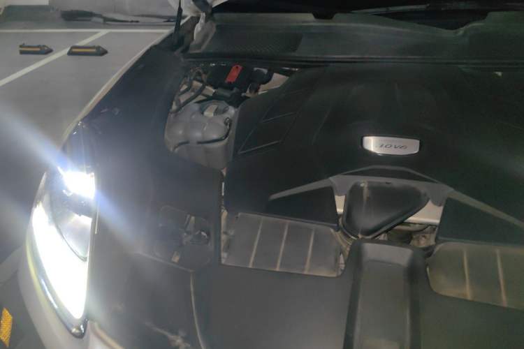 Used Porsche Cayenne 2018 Cayenne 3.0T Engine Bay Right