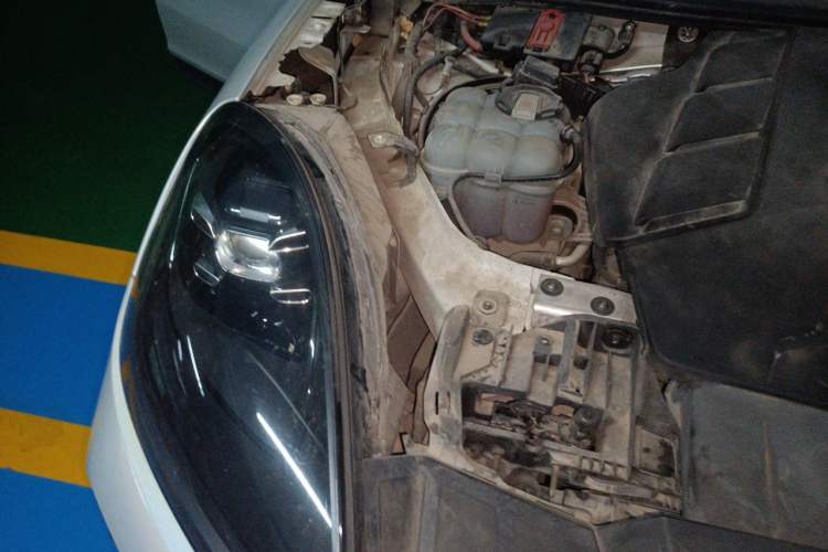 Used Porsche Cayenne 2018 Cayenne 3.0T Engine Bay Right