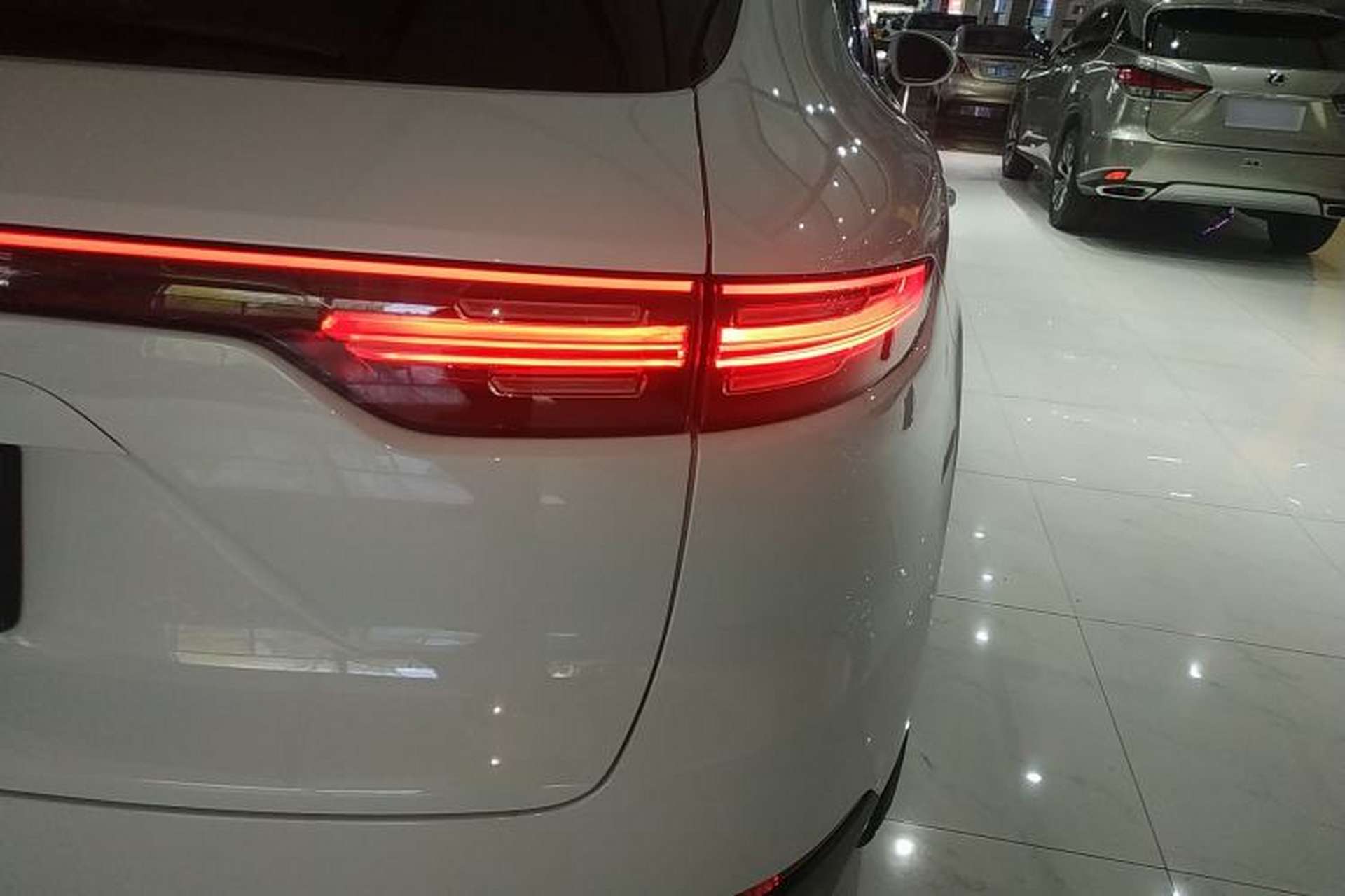Used Porsche Cayenne 2018 Cayenne 3.0T Exterior 3