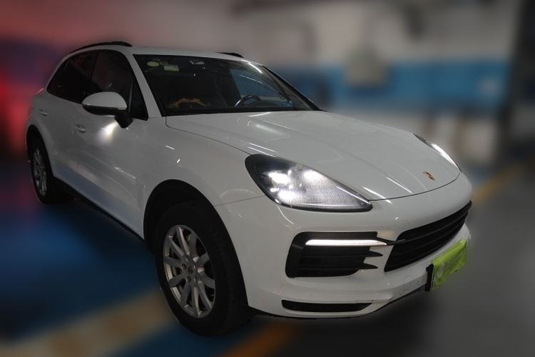 Used Porsche Cayenne 2018 Cayenne 3.0T Front Right 45 Deg