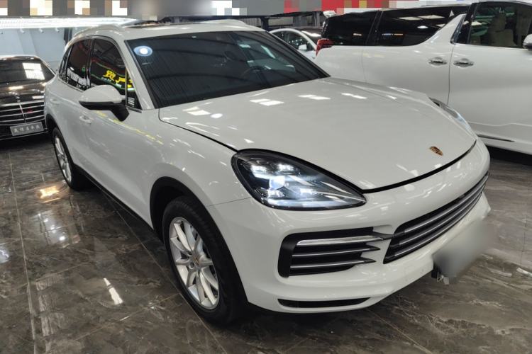 Used Porsche Cayenne 2018 Cayenne 3.0T Front Right 45 Deg