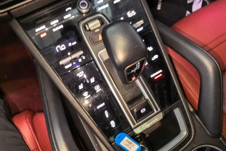Used Porsche Cayenne 2018 Cayenne 3.0T Gear Lever