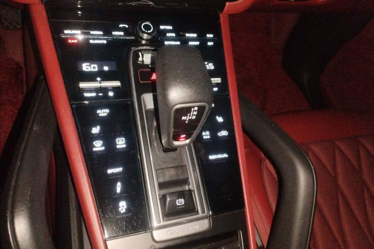 Used Porsche Cayenne 2018 Cayenne 3.0T Gear Lever