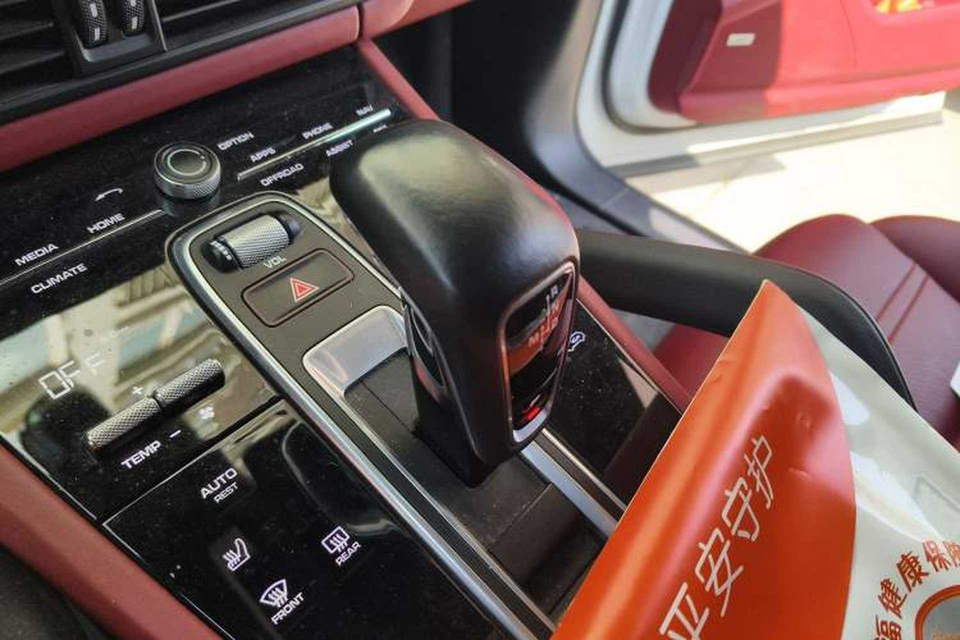 Used Porsche Cayenne 2018 Cayenne S 2.9T Gear Lever