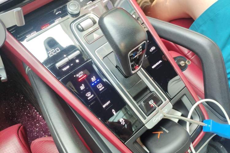 Used Porsche Cayenne 2018 Cayenne S 2.9T Gear Lever
