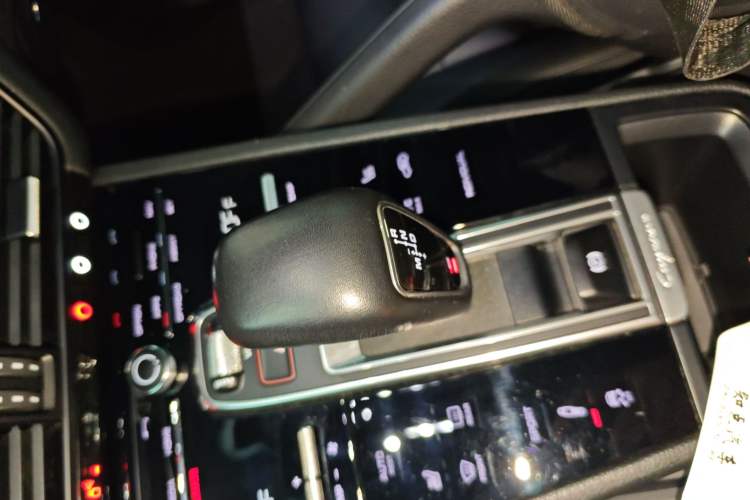 Used Porsche Cayenne 2018 Cayenne 3.0T Gear Lever