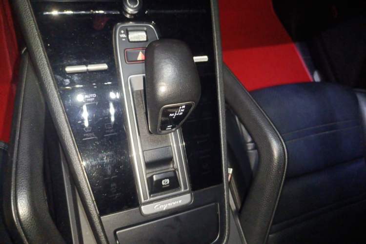 Used Porsche Cayenne 2018 Cayenne 3.0T Gear Lever