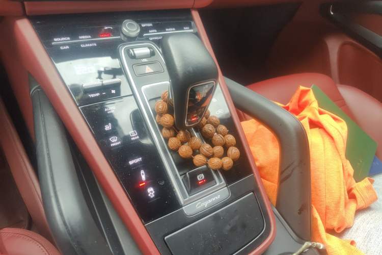 Used Porsche Cayenne 2018 Cayenne 3.0T Gear Lever