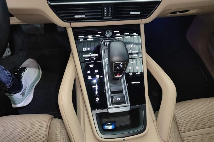 Used Porsche Cayenne 2018 Cayenne 3.0T Gear Lever