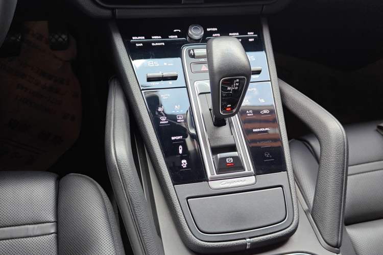 Used Porsche Cayenne 2018 Cayenne 3.0T Gear Lever