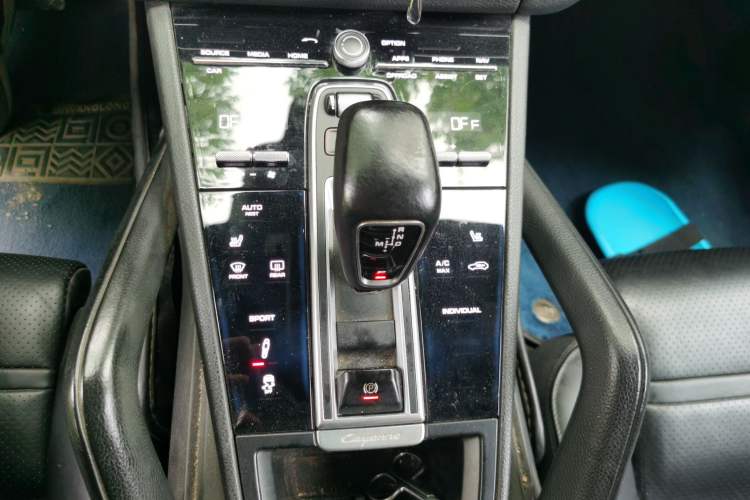 Used Porsche Cayenne 2018 Cayenne 3.0T Gear Lever