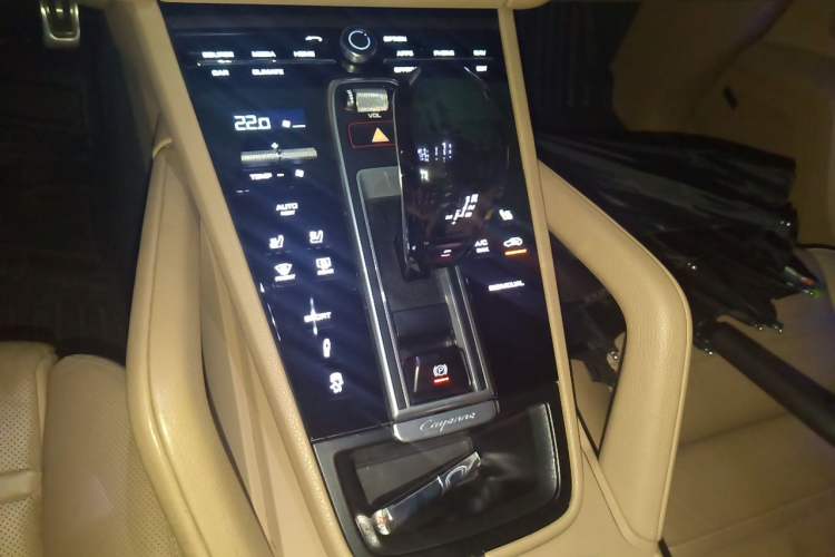 Used Porsche Cayenne 2018 Cayenne 3.0T Gear Lever