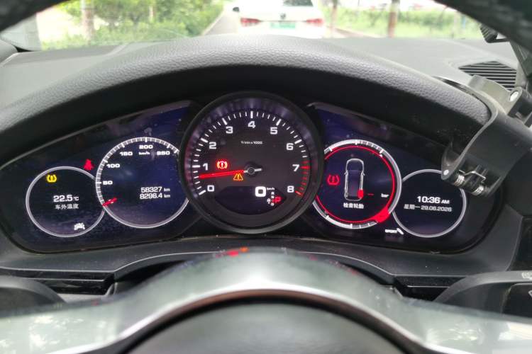 Used Porsche Cayenne 2018 Cayenne 3.0T Instrument Cluster