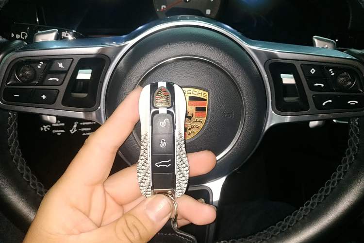 Used Porsche Cayenne 2018 Cayenne 3.0T Interior 1