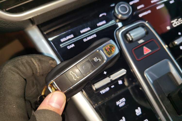 Used Porsche Cayenne 2018 Cayenne 3.0T Interior 1