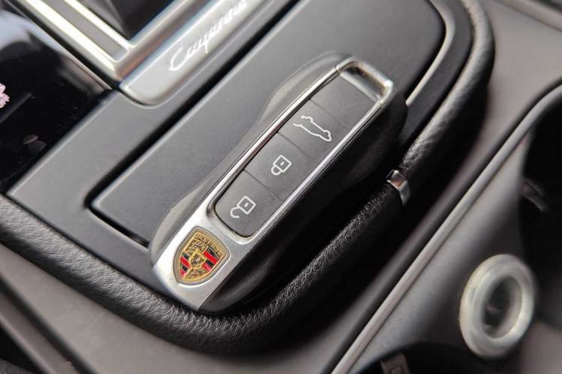 Used Porsche Cayenne 2018 Cayenne 3.0T Interior 1
