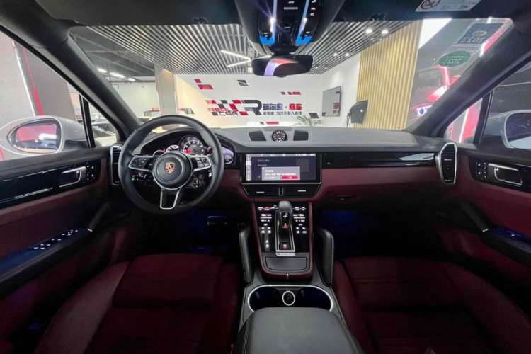 Used Porsche Cayenne 2018 Cayenne S 2.9T Interior 1
