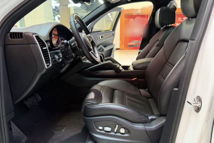 Used Porsche Cayenne 2018 Cayenne 3.0T Interior 2