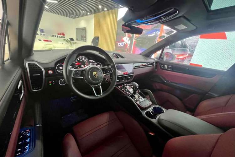Used Porsche Cayenne 2018 Cayenne S 2.9T Interior 2