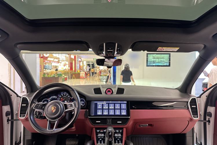 Used Porsche Cayenne 2018 Cayenne 3.0T Interior 3