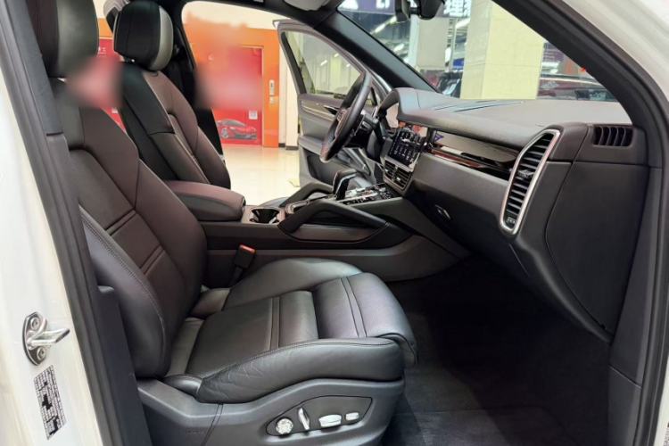 Used Porsche Cayenne 2018 Cayenne 3.0T Interior 3